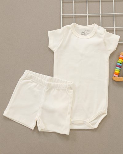Conjunto Bebê Body e Shorts Off White