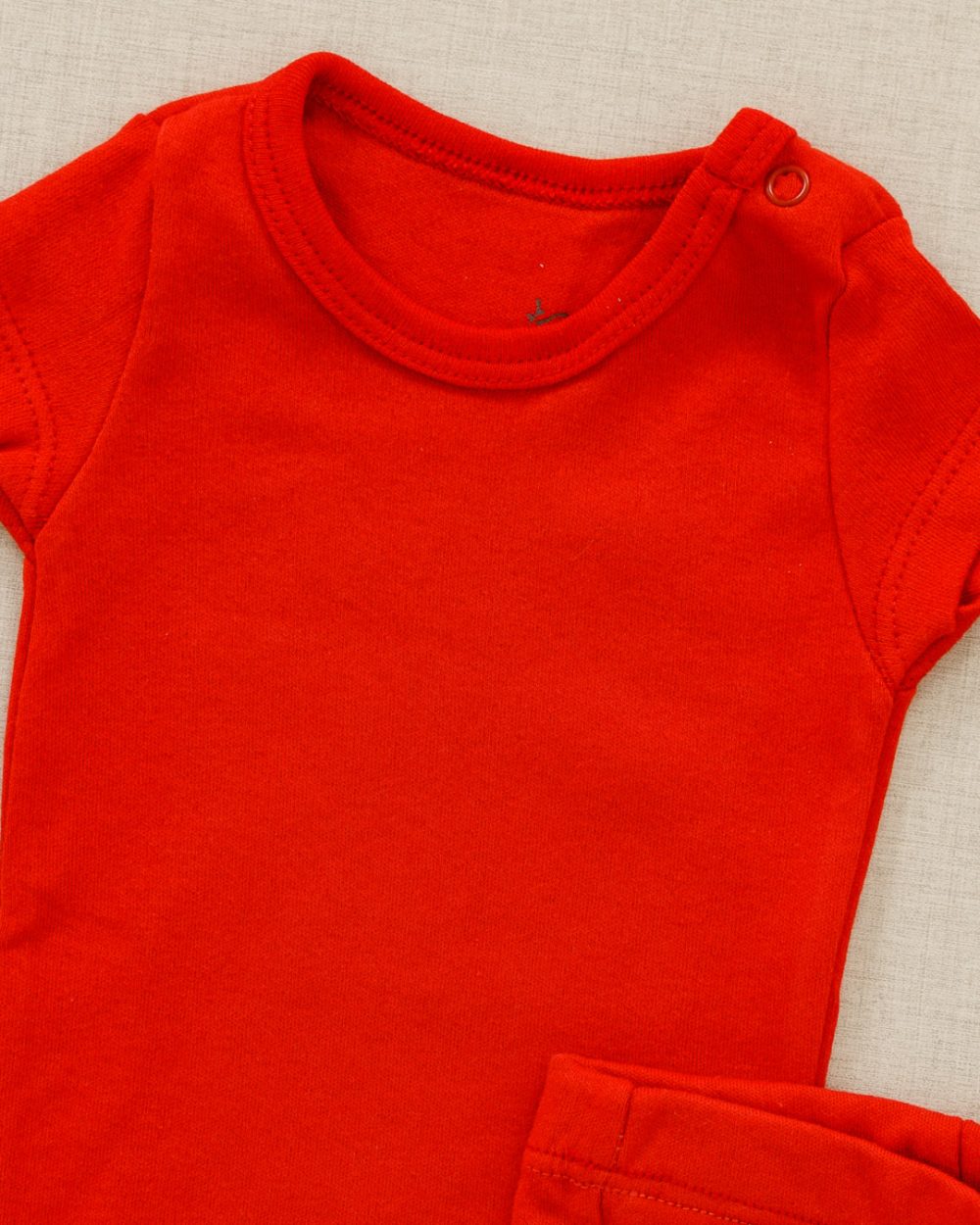 Conjunto Bebê Body e Shorts Vermelho - Imagem 2