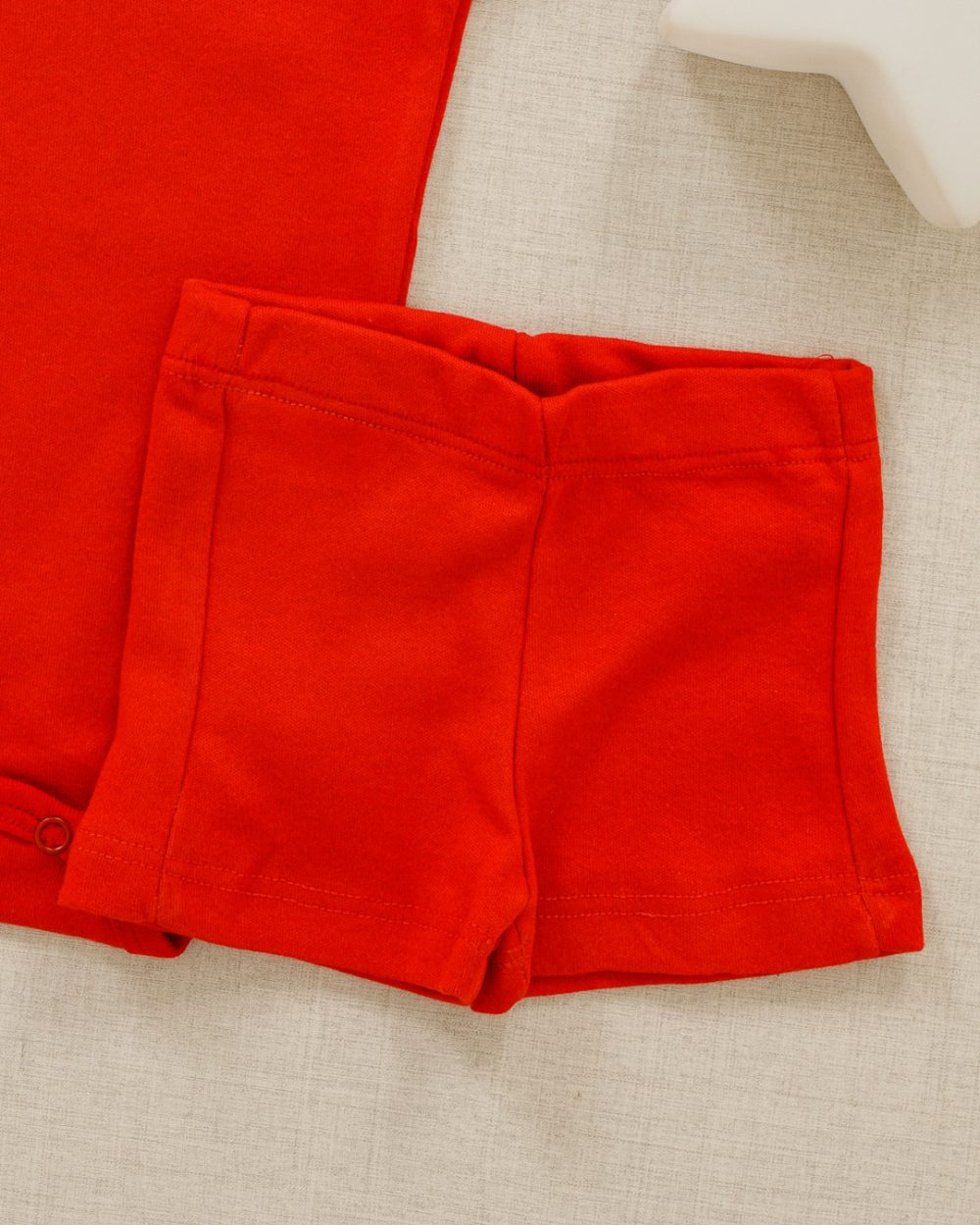 Conjunto Bebê Body e Shorts Vermelho - Imagem 3