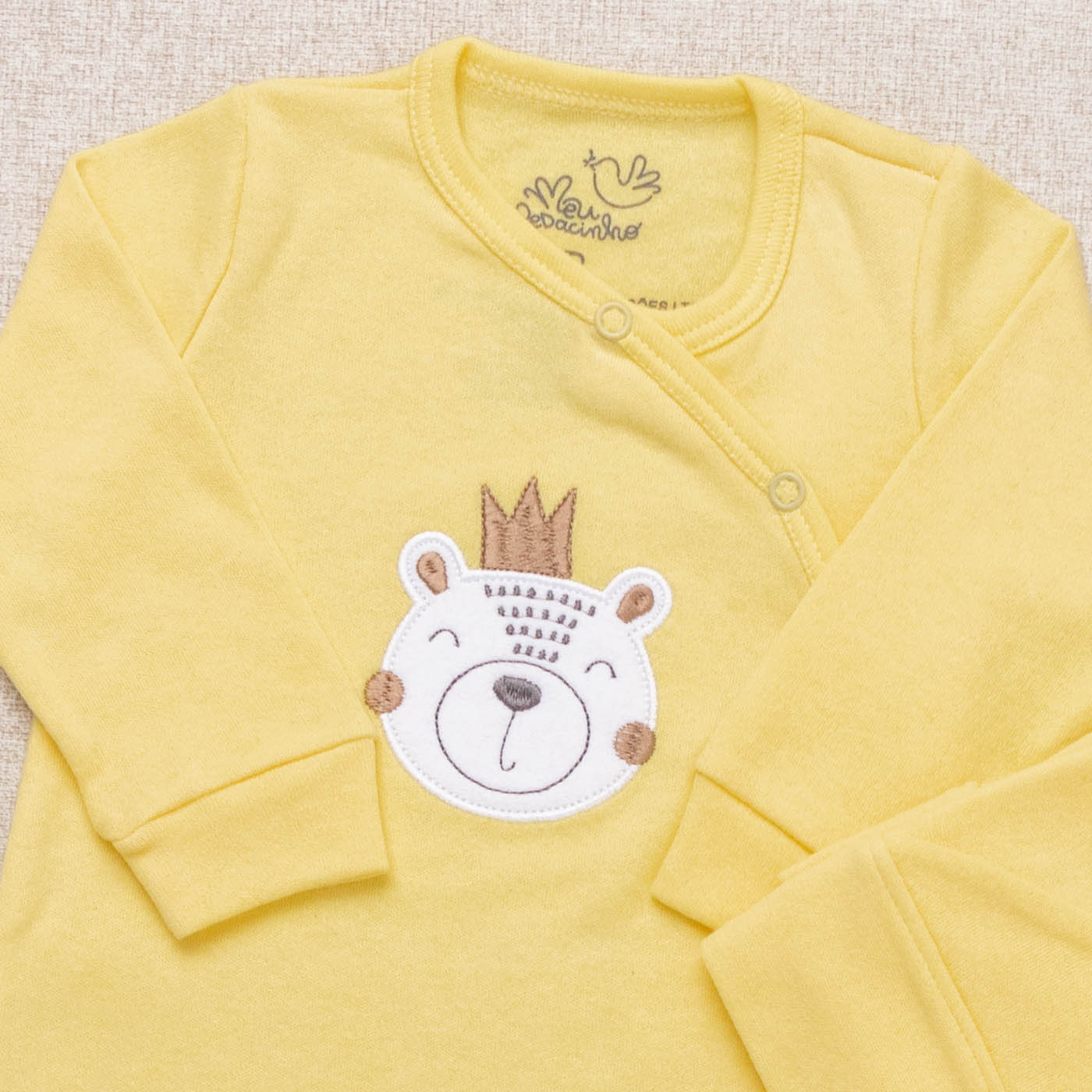 Kit Saída Maternidade Bebê Suedine Macacão e Manta Ursinho Rei Amarelo - Imagem 2