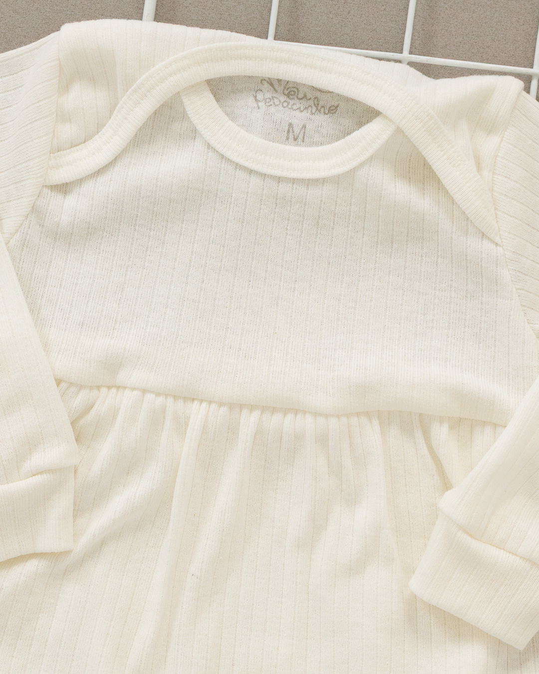 Body Vestido Bebê Canelado Confort Premium Off White Menina - Imagem 6