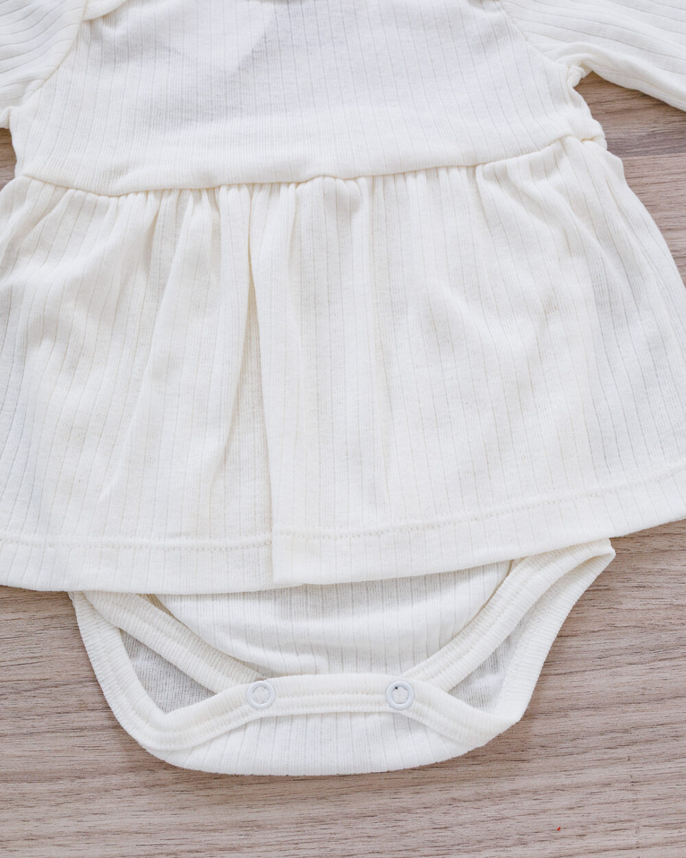 Body Vestido Bebê Canelado Confort Premium Off White Menina - Image 3
